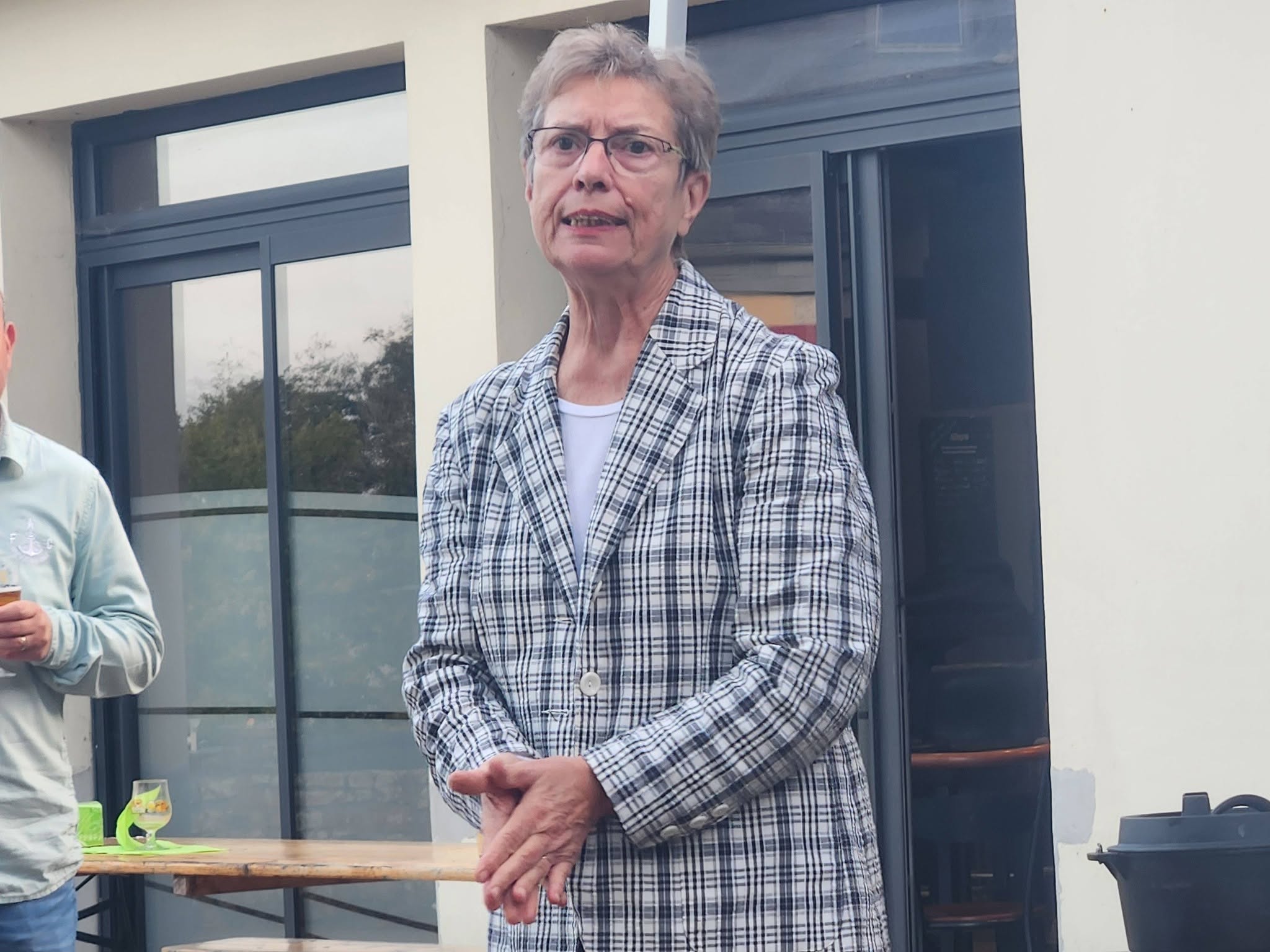 Première soirée barbecue de l’UCELP viviane godebert maire de Locmaria-Plouzané
